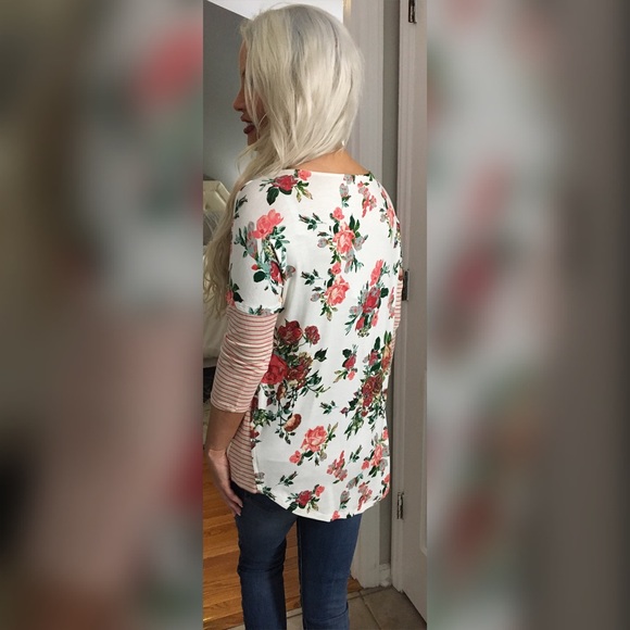 ❤️LAST 1! Roses 🌹 Contrast Print Oversized Tunic - Picture 3 of 3